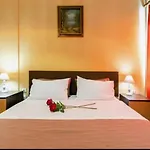 Forest Villa, 6 Minutes From The Airport Tasoluk
