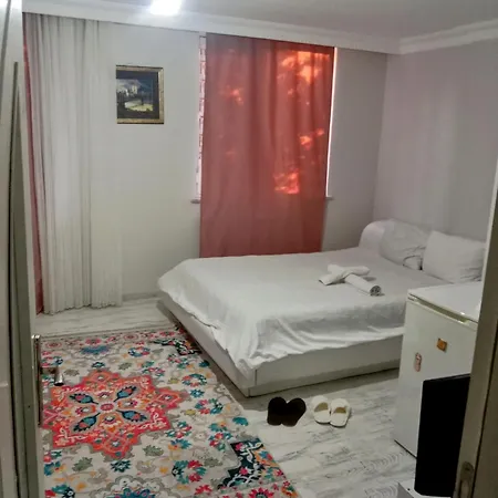 Forest Villa, 6 Minutes From The Airport *