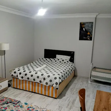 Villa Forest Villa, 6 Minutes From The Airport