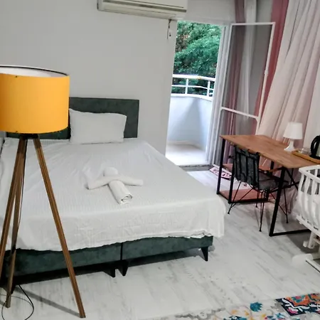 Forest Villa, 6 Minutes From The Airport Villa Tasoluk