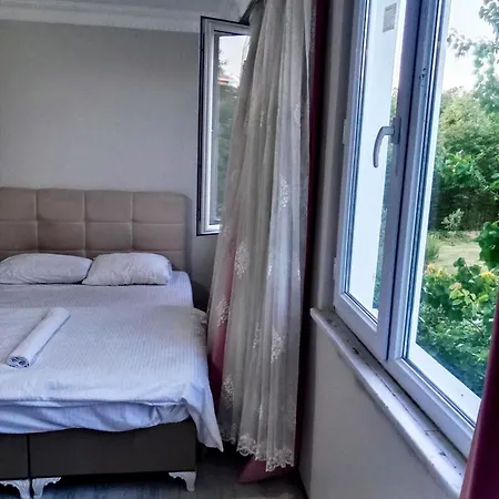 Forest Villa, 6 Minutes From The Airport Tasoluk