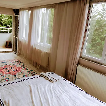 Forest Villa, 6 Minutes From The Airport Tasoluk