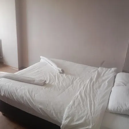 Forest Villa, 6 Minutes From The Airport Вилла Tasoluk
