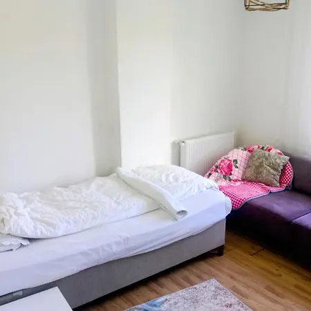 Forest Villa, 6 Minutes From The Airport * Tasoluk