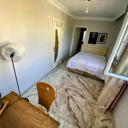 Forest Villa, 6 Minutes From The Airport