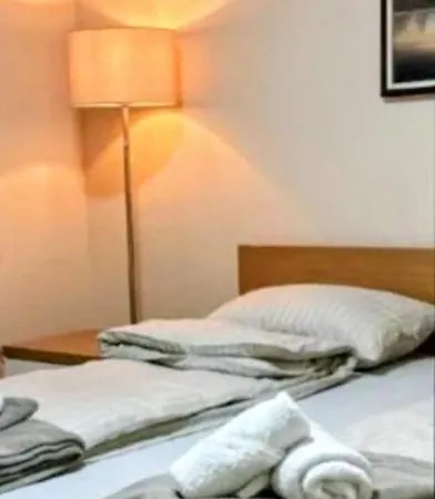 Forest Villa, 6 Minutes From The Airport Villa *