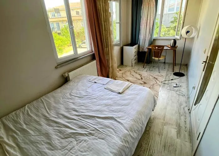 Forest Villa, 6 Minutes From The Airport