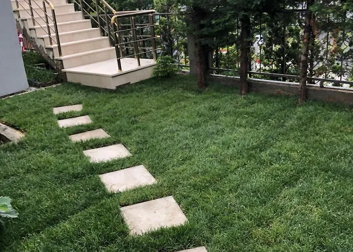 Forest Villa, 6 Minutes From The Airport